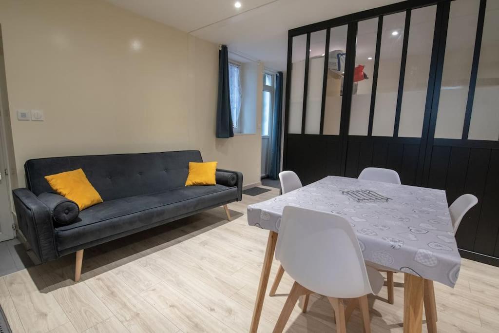 Апартаменты Studio Place De La Barre Le Cosy Макон Экстерьер фото